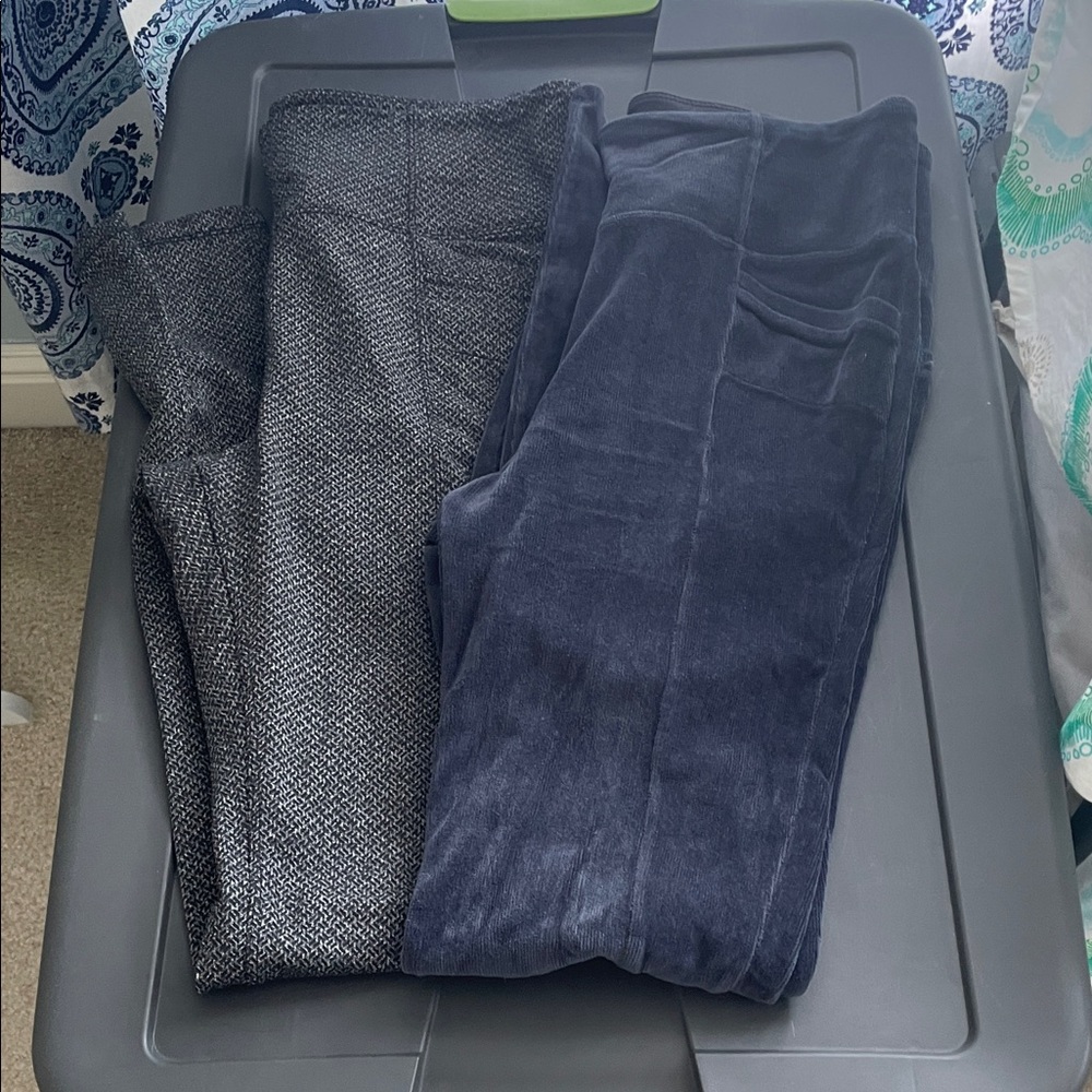 Athleta Bundle of 2 Black and Blue Textured Leggings Size MT